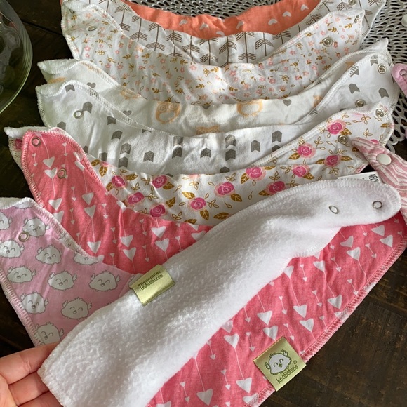 🦋EUC! Baby Bandanna Bib Bundle! - Picture 2 of 6
